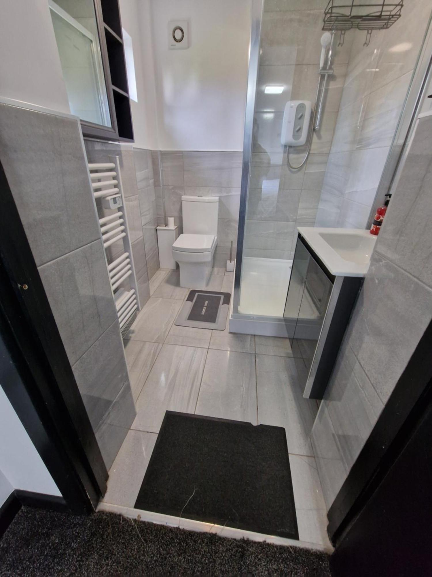 Ckb Flat- Comfort, Cosy, And Secure! Codsall Exterior photo